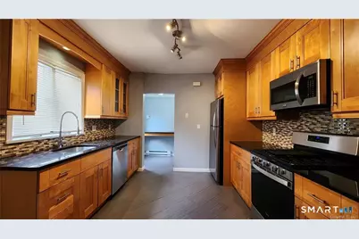 60 Houston Terrace #A, Stamford, CT 06902 - Photo 3