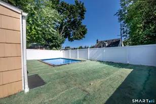 203 Robin St, Bridgeport, CT 06606 - Photo 21
