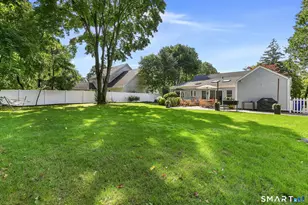 118 Lloyd Dr, Fairfield, CT 06825 - Photo 9