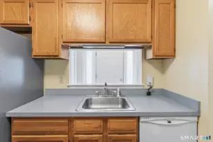 59 Old Post Rd, Clinton, CT 06413 - Photo 9