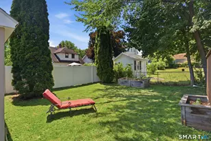21 Richard St, West Hartford, CT 06119 - Photo 5