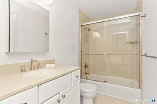 67 Thorpe St, Fairfield, CT 06824 - Photo 23