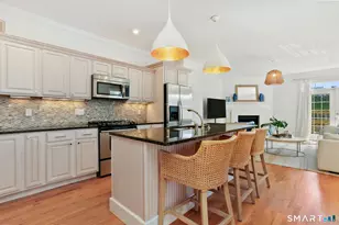 67 Thorpe St, Fairfield, CT 06824 - Photo 11