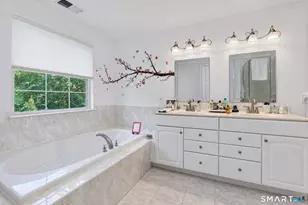 1 Cambridge Dr, Danbury, CT 06811 - Photo 29