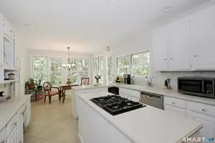123A Peaceable St, Redding, CT 06896 - Photo 19