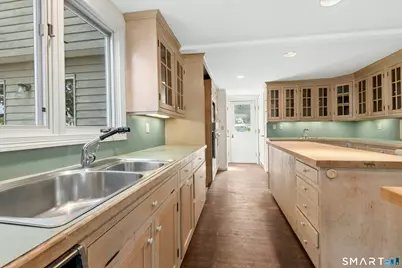 7 Channel Avenue, Norwalk, CT 06854 - Photo 5