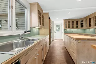 7 Channel Ave, Norwalk, CT 06854 - Photo 5