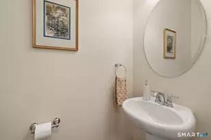 12 Stratford Rd, West Hartford, CT 06117 - Photo 17