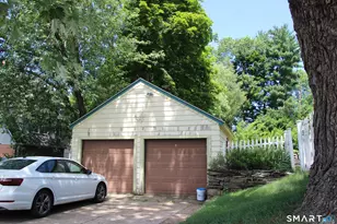 605 Wolcott Hill Rd, Wethersfield, CT 06109 - Photo 37