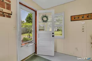 4 Crown St, Middletown, CT 06457 - Photo 23