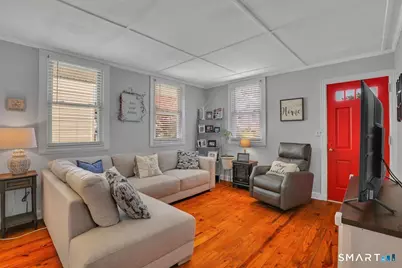 4 Crown Street, Middletown, CT 06457 - Photo 3