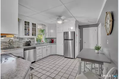 4 Crown Street, Middletown, CT 06457 - Photo 7