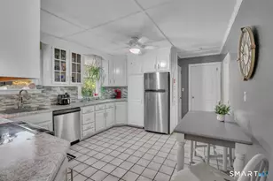4 Crown St, Middletown, CT 06457 - Photo 7