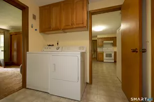 9 Westbrook Rd, Bloomfield, CT 06002 - Photo 9