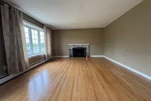 85 Maureen St, Stratford, CT 06615 - Photo 3