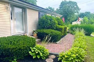 81 Briarwood Dr, Guilford, CT 06437 - Photo 3