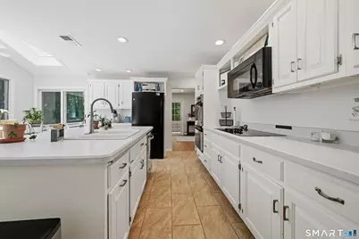 3 Birchcrest Drive, Danbury, CT 06811 - Photo 5