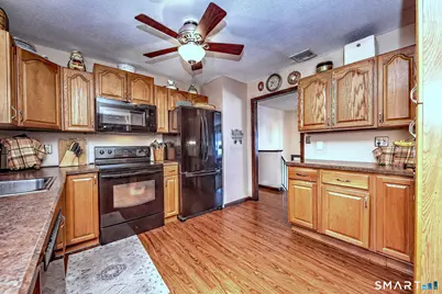 10 Hodio Drive, Ansonia, CT 06401 - Photo 7