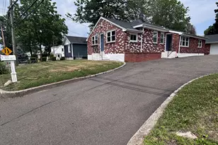 3674 Park Ave, Bridgeport, CT 06604 - Photo 5