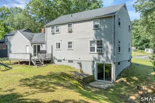 8 Charter Oak Dr, East Lyme, CT 06333 - Photo 5