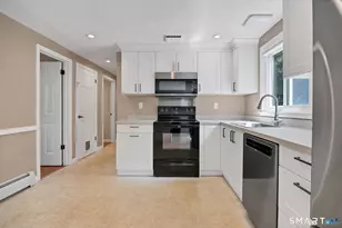 8 Charter Oak Dr, East Lyme, CT 06333 - Photo 15