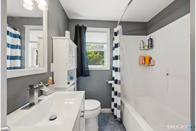 30 Lansing Avenue, Trumbull, CT 06611 - Photo 11