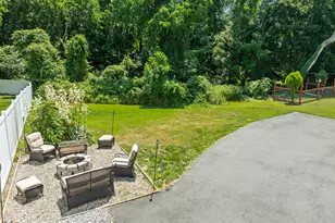 30 Lansing Ave, Trumbull, CT 06611 - Photo 21