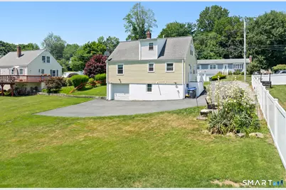 30 Lansing Avenue, Trumbull, CT 06611 - Photo 23
