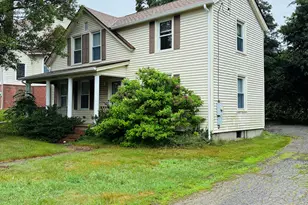 633 Norwich Rd, Plainfield, CT 06374 - Photo 1