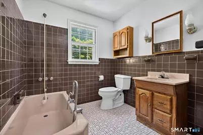 335 Arnold Lane, Orange, CT 06477 - Photo 19