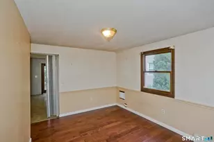 7 2nd Ave, Enfield, CT 06082 - Photo 3