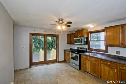 7 Second Avenue, Enfield, CT 06082 - Photo 11