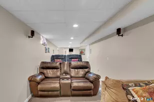 104 Benjamin Ct, Windsor, CT 06095 - Photo 31