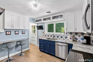 174 Mohawk Dr, West Hartford, CT 06117 - Photo 13