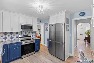 174 Mohawk Dr, West Hartford, CT 06117 - Photo 15