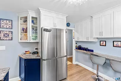 174 Mohawk Drive, West Hartford, CT 06117 - Photo 15