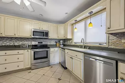 11 Olin Court, Shelton, CT 06484 - Photo 7