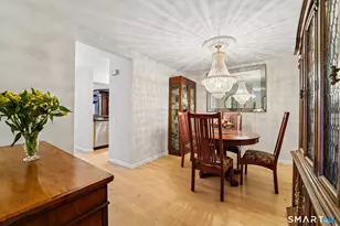 25 Forest St, Stamford, CT 06901 - Photo 3