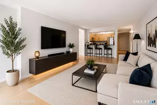 25 Forest St, Stamford, CT 06901 - Photo 3