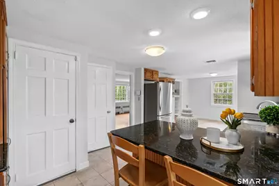 25 Sherwood Road, West Hartford, CT 06117 - Photo 11