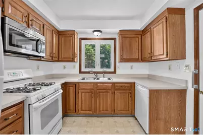10 Daniel Drive #10, East Windsor, CT 06088 - Photo 3