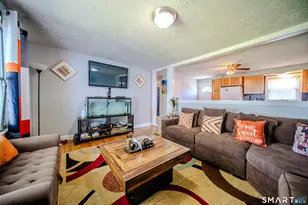 869 Washington Ave Ext, Waterbury, CT 06708 - Photo 9
