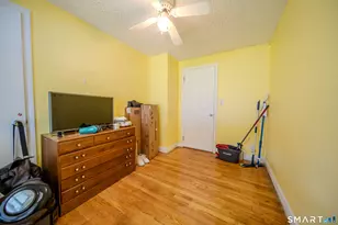 869 Washington Ave Ext, Waterbury, CT 06708 - Photo 23