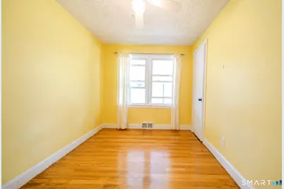 869 Washington Ave Extension, Waterbury, CT 06708 - Photo 19