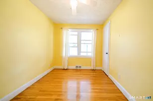 869 Washington Ave Ext, Waterbury, CT 06708 - Photo 19