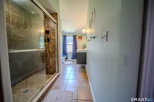 869 Washington Ave Ext, Waterbury, CT 06708 - Photo 15