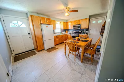 869 Washington Ave Extension, Waterbury, CT 06708 - Photo 5