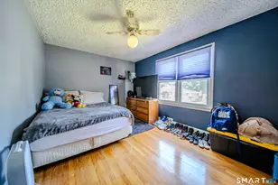 869 Washington Ave Ext, Waterbury, CT 06708 - Photo 17