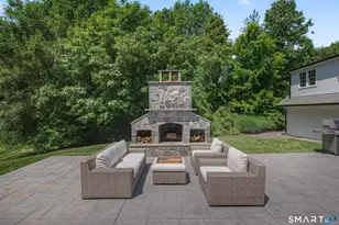 71 Woodford Hills Dr, Avon, CT 06001 - Photo 17