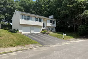11 Batesmoor Rd, Waterbury, CT 06705 - Photo 3